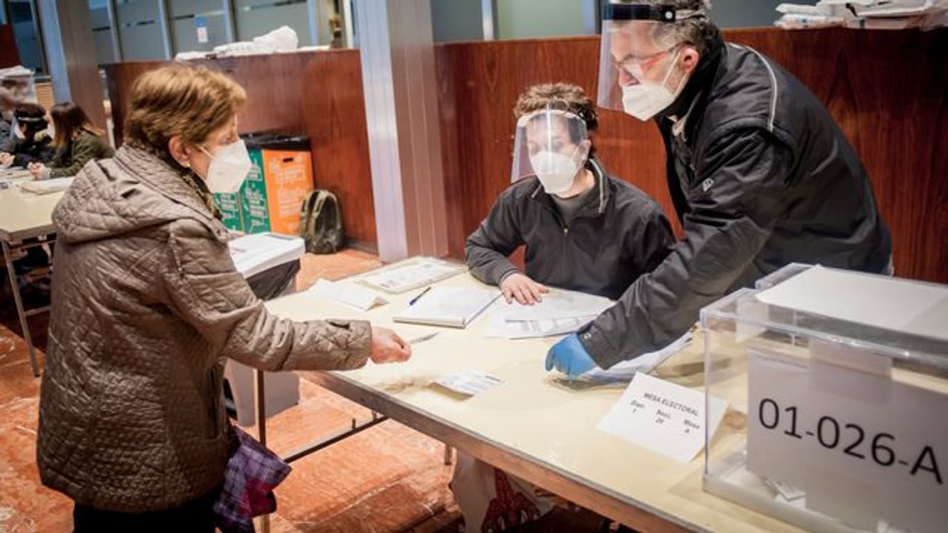 In Katalonien wird unter Pandemie-Bedingungen gewählt.