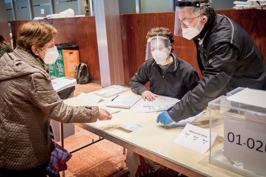 In Katalonien wird unter Pandemie-Bedingungen gewählt.