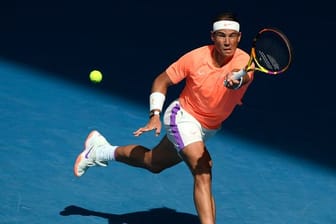 Steht nach einem klaren Sieg über Fabio Fognini im Viertelfinale: Rafael Nadal in Aktion.