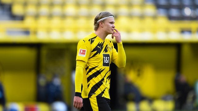Versucht sich und die Mannschaft zu motivieren: Dortmunds Erling Haaland. Versucht sich und die Mannschaft zu motivieren: Dortmunds Erling Haaland.