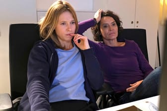 "Tatort: Hetzjagd": Johanna Stern (Lisa Bitter) und Lena Odenthal (Ulrike Folkerts) ermittelten am Sonntag in einem neuen Fall aus Ludwigshafen.