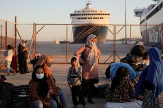 Migranten auf der griechischen Insel Lesbos: In Griechenland kamen im Corona-Jahr 2020 etwa neue 10.000 Flüchtlinge an.