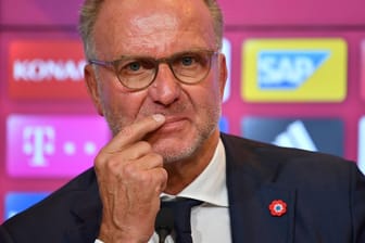 Karl-Heinz Rummenigge: Der Vorstandschef hat mit seiner Aussage über Bayern-Spieler als Impfvorbilder eine teils hitzige Diskussion angestoßen.