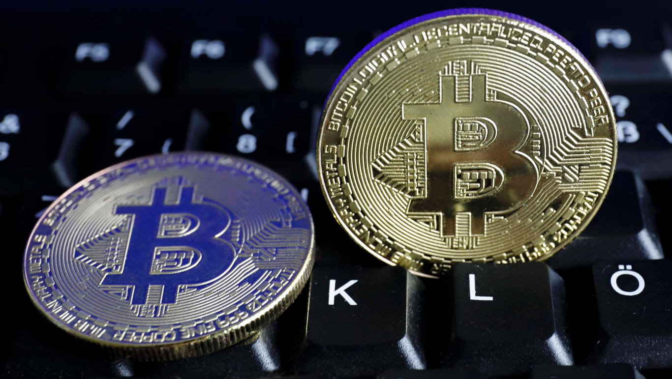 Bitcoin (Symbolbild): Der Kurs der Kryptowährung stieg auf mehr als 50.000 Dollar an.