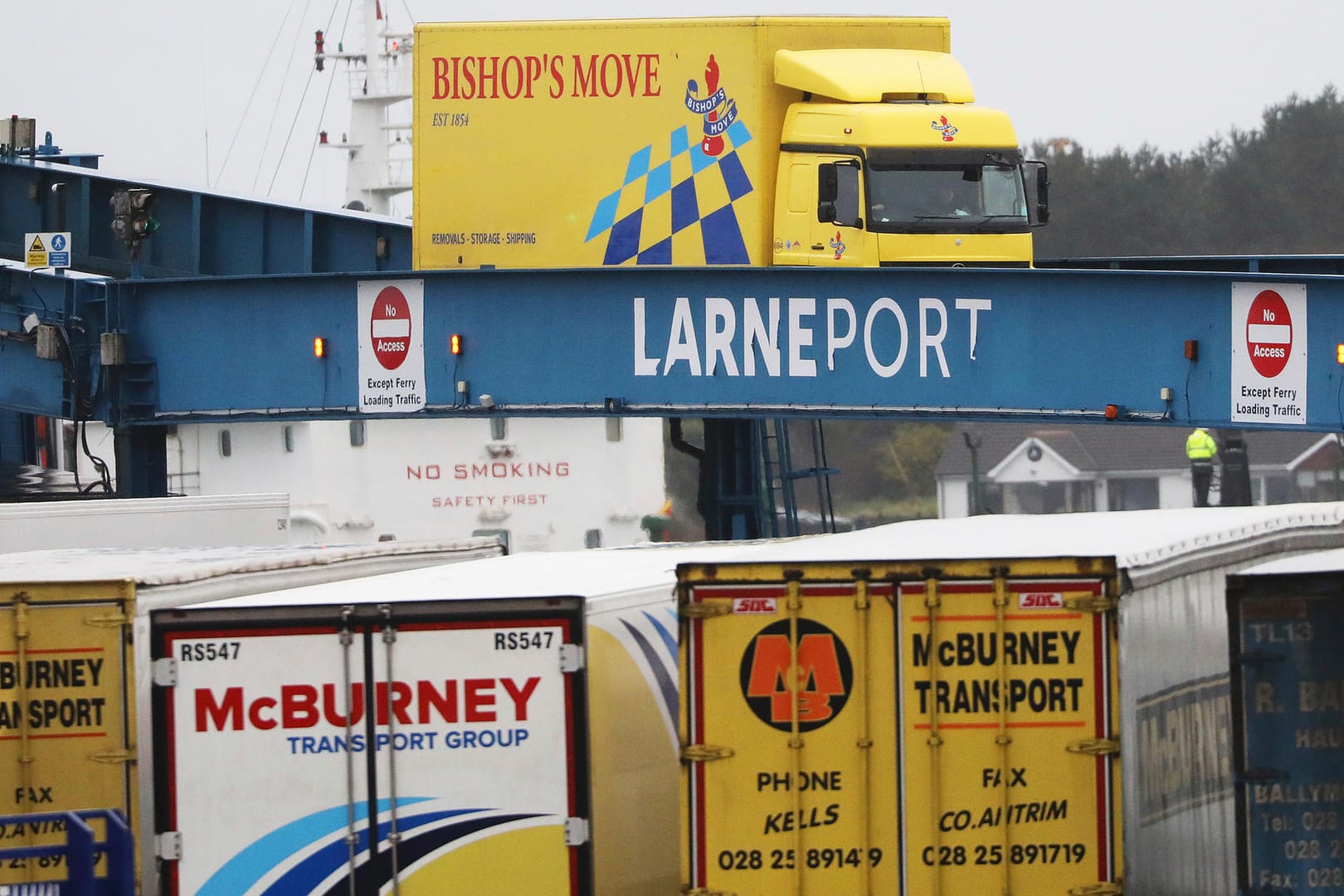 Der Hafen von Larne in Nordirland: Waren, die aus Großbritannien nach Nordirland kommen, müssen strikt kontrolliert werden – sogar Erde gilt als gefährlich.