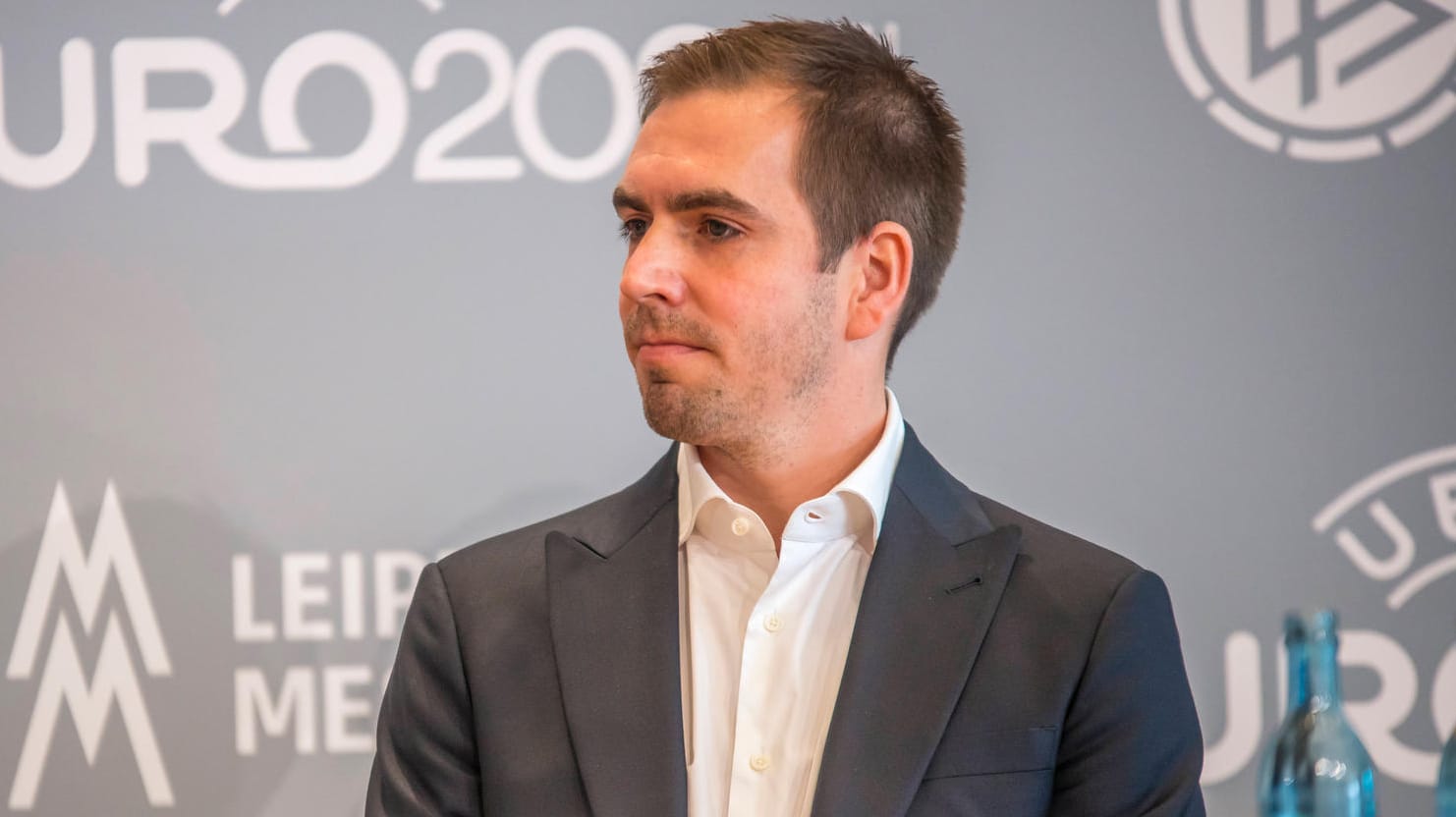 Philipp Lahm: Der Ex-Nationalspieler rät aktiven Fußballern nicht zu einem Coming-out. Philipp Lahm: Der Ex-Nationalspieler rät aktiven Fußballern nicht zu einem Coming-out.