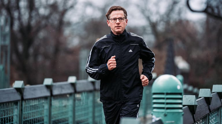 Drei Mal die Woche laufen: Carsten Linnemann in Berlin.