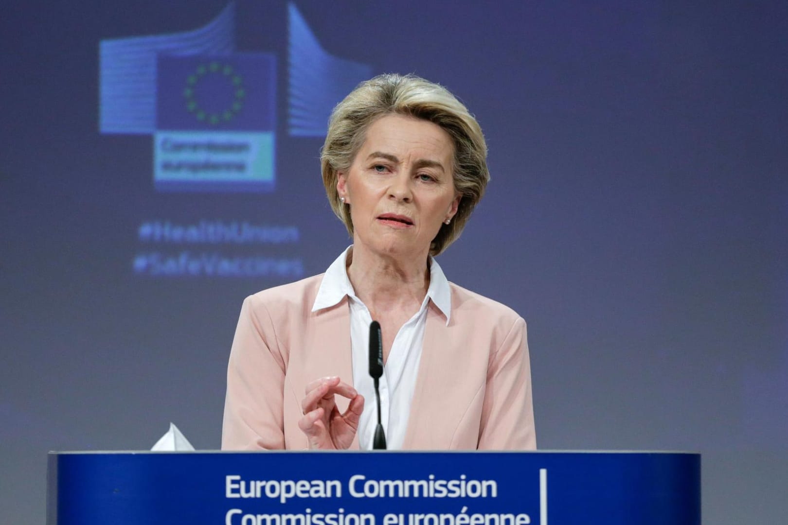 EU-Kommissionspräsidentin Ursula von der Leyen: Die EU hat 300 Millionen weitere Impf-Dosen bei Moderna bestellt.