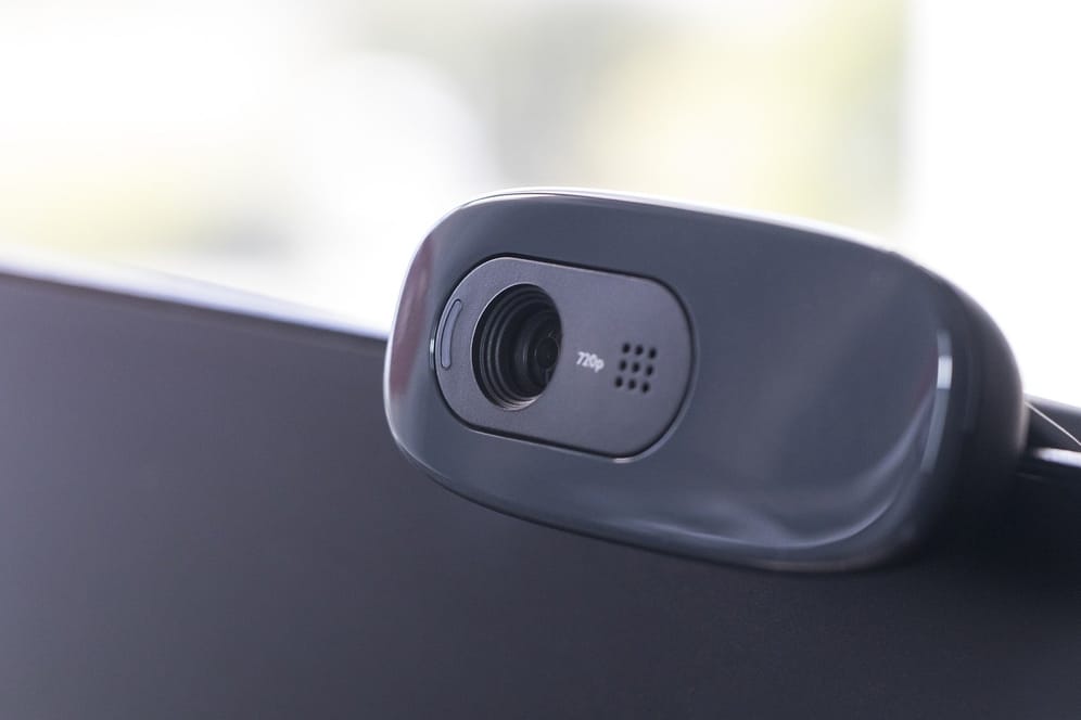 Mit einer Webcam verbessern Sie das Bild bei Videokonferenzen.