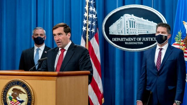 "Nordkoreas Agenten sind zu den weltweit führenden Bankräubern geworden", sagt John Demers (M). "Nordkoreas Agenten sind zu den weltweit führenden Bankräubern geworden", sagt John Demers (M).
