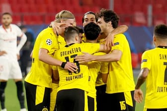 Durch einen 3:2-Sieg beim FC Sevilla machte Borussia Dortmund einen großen Schritt in Richtung Achtelfinale der Champions League.