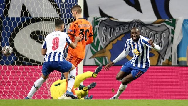 Moussa Marega (r) sorgte mit seinem Tor zum 2:0 für die Vorentscheidung beim Sieg vom FC Porto gegen Juventus Turin.