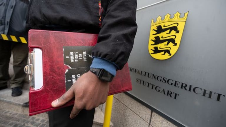Flüchtling klagt gegen Land Baden-Württemberg