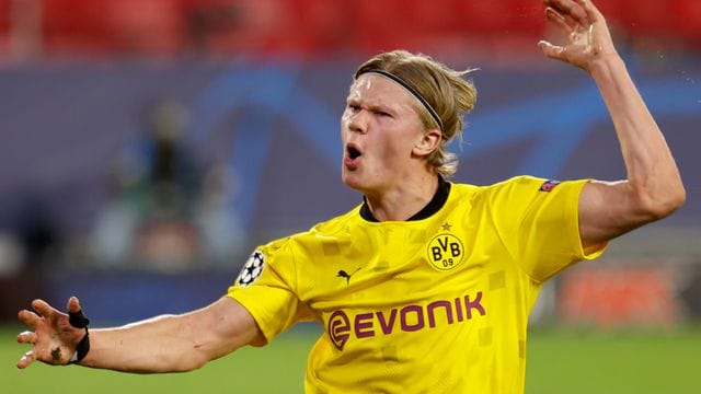 Erling Haaland jubelt nach seinem Treffer zum 1:2.