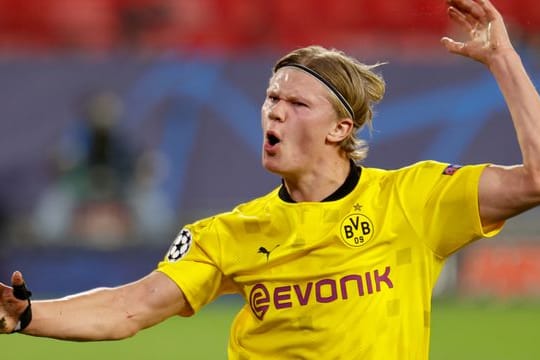 Erling Haaland jubelt nach seinem Treffer zum 1:2.