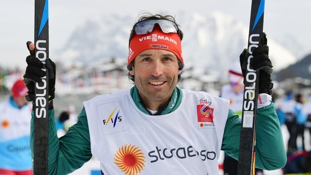 Erwartet bei der Heim-WM in Oberstdorf keine sportlichen Sensationen von seinem Team: Langlauf-Bundestrainer Peter Schlickenrieder. Erwartet bei der Heim-WM in Oberstdorf keine sportlichen Sensationen von seinem Team: Langlauf-Bundestrainer Peter Schlickenrieder.