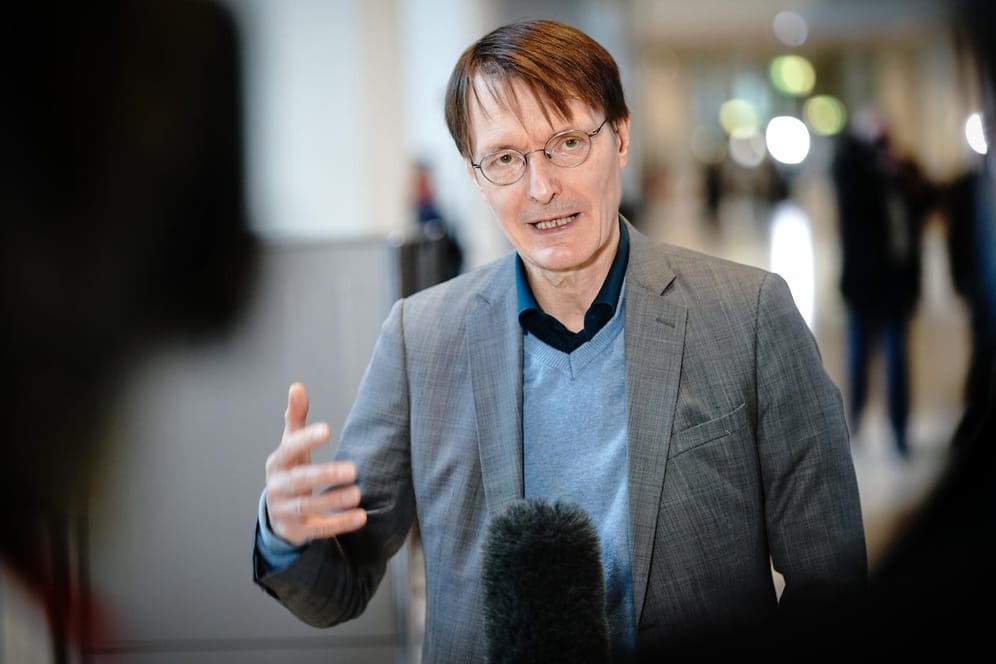 Karl Lauterbach: Der SPD-Politiker will sich in der kommenden Woche impfen lassen.