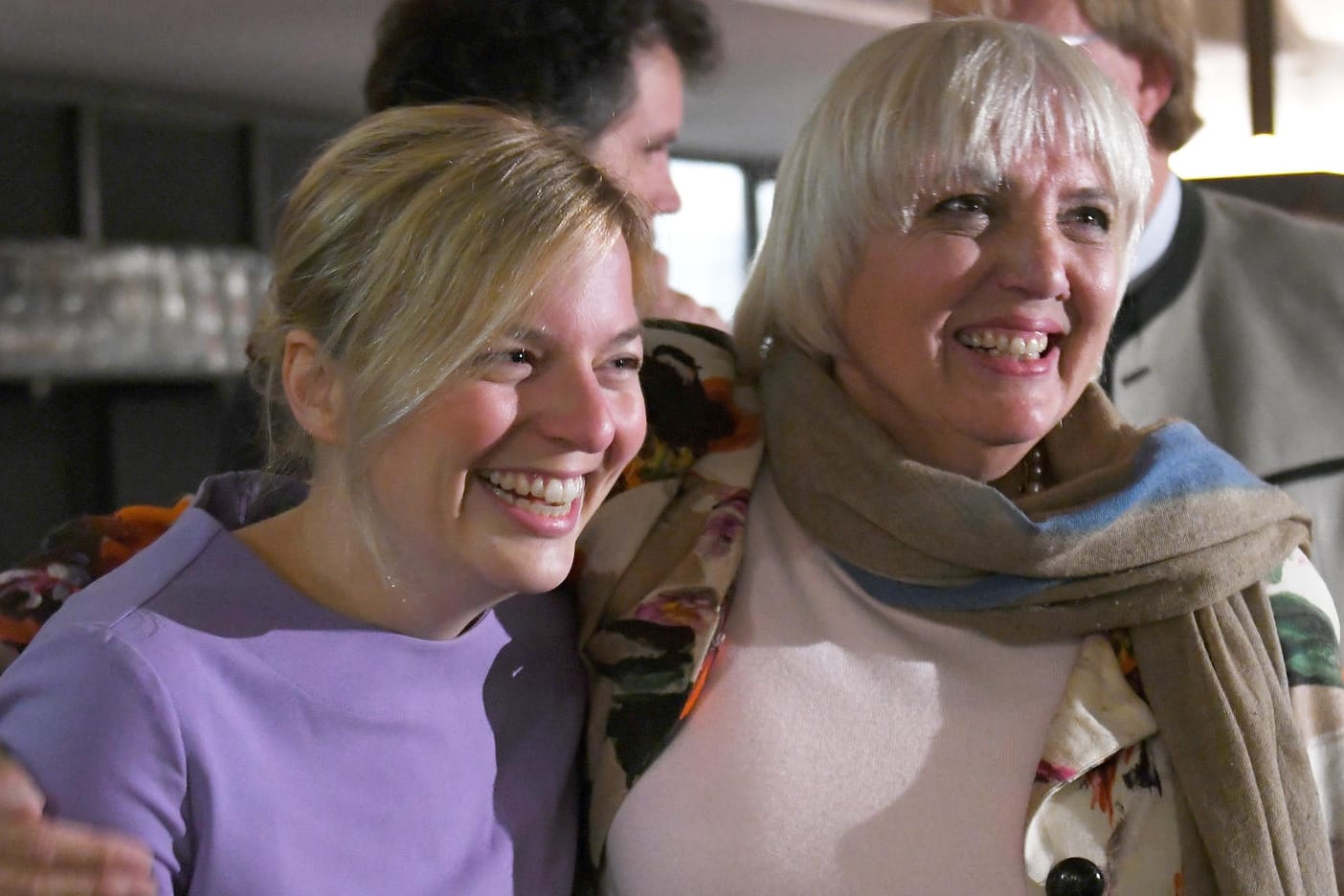 Die bayerische Grünen-Fraktionschefin Katharina Schulze mit Bundestags-Vizepräsidentin Claudia Roth: Sie gehören zu einer Gruppe von Grünen-Politikern, die ein Ministerium für gesellschaftlichen Zusammenhalt fordern.