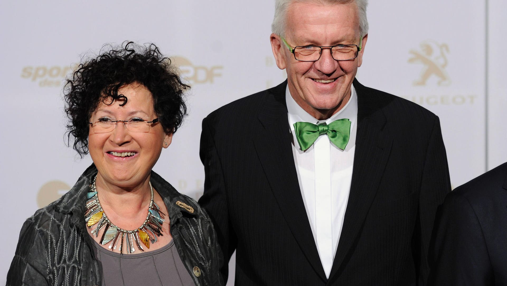 Gerlinde (l) und Winfried Kretschmann: Der Ministerpräsident streicht Termine, um für seine Frau da zu sein. Gerlinde (l) und Winfried Kretschmann: Der Ministerpräsident streicht Termine, um für seine Frau da zu sein.