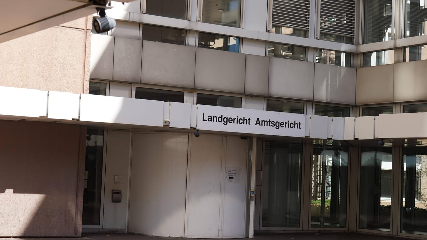 Blick aufs Gebäude (Archivbild): Hier befindet sich das Landgericht/Amtsgericht Köln.