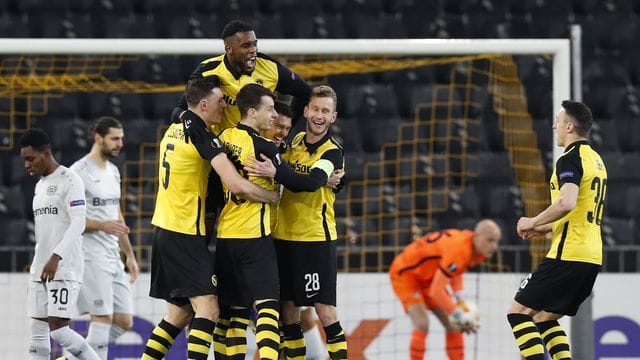 Trotz einer packenden Aufholjagd musste sich Bayer Leverkusen bei Young Boys Bern letztlich geschlagen geben. Trotz einer packenden Aufholjagd musste sich Bayer Leverkusen bei Young Boys Bern letztlich geschlagen geben.