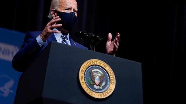 US-Präsident Joe Biden erklärt sich bereit, mit den Iranern über das Atomabkommen zu sprechen. US-Präsident Joe Biden erklärt sich bereit, mit den Iranern über das Atomabkommen zu sprechen.