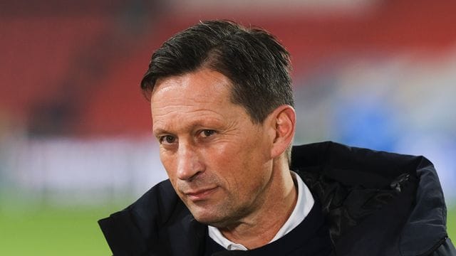 PSV-Trainer Roger Schmidt war nach der Niederlage genervt.