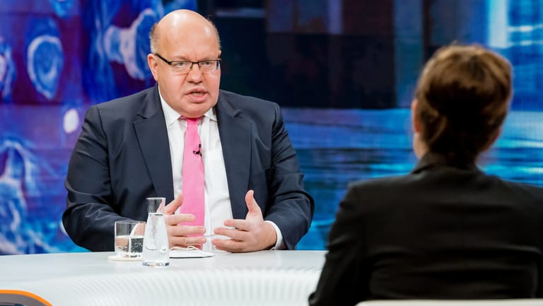 Peter Altmaier: Der Wirtschaftsminister wehrt sich gegen die Kritik an den Wirtschaftshilfen bei "maybrit illner".