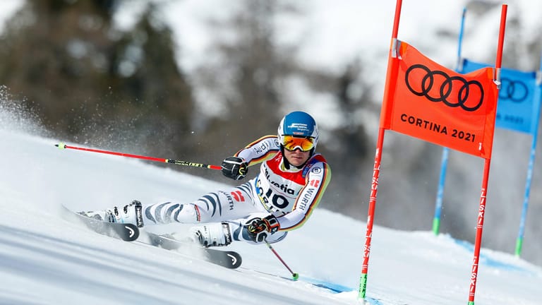 Alexander Schmid während des Riesenslaloms bei der Ski-WM in Cortina d'Ampezzo.