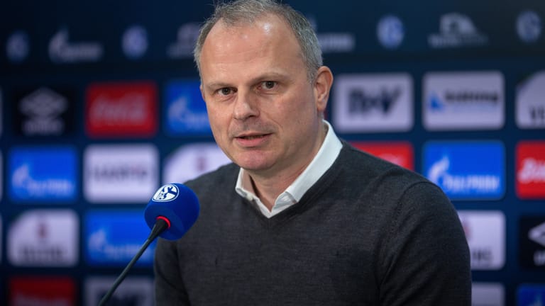 Glücklos: Sportvorstand Jochen Schneider verlässt Schalke am Saisonende.
