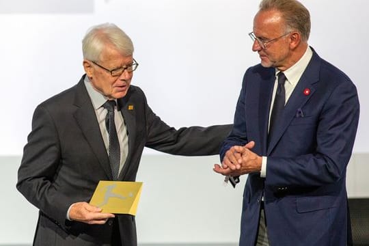 Bricht eine Lanze für Bayern-Boss Karl-Heinz Rummenigge (r): BVB-Präsident Reinhard Rauball.
