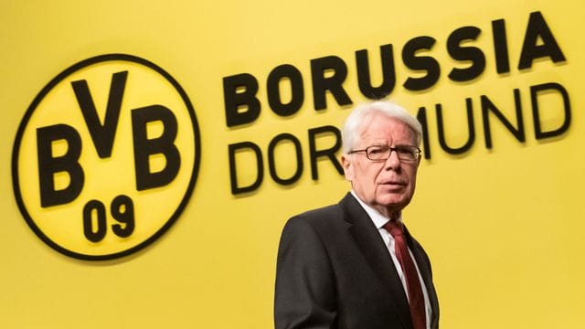 Hofft auf den Ligaverbleib von Erzrivale Schalke 04: BVB-Präsident Reinhard Rauball. Hofft auf den Ligaverbleib von Erzrivale Schalke 04: BVB-Präsident Reinhard Rauball.