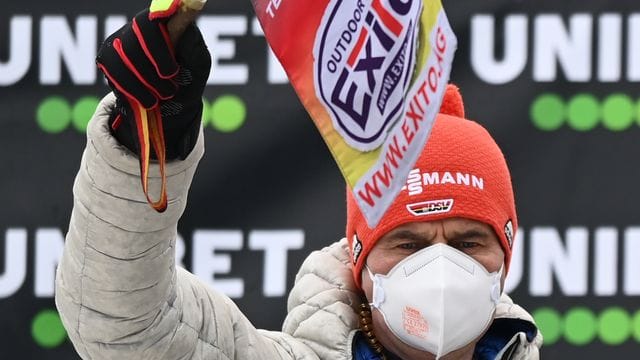Schaut der Heim-WM in Oberstdorf optimistisch entgegen: Skisprung-Bundestrainer Stefan Horngacher. Schaut der Heim-WM in Oberstdorf optimistisch entgegen: Skisprung-Bundestrainer Stefan Horngacher.