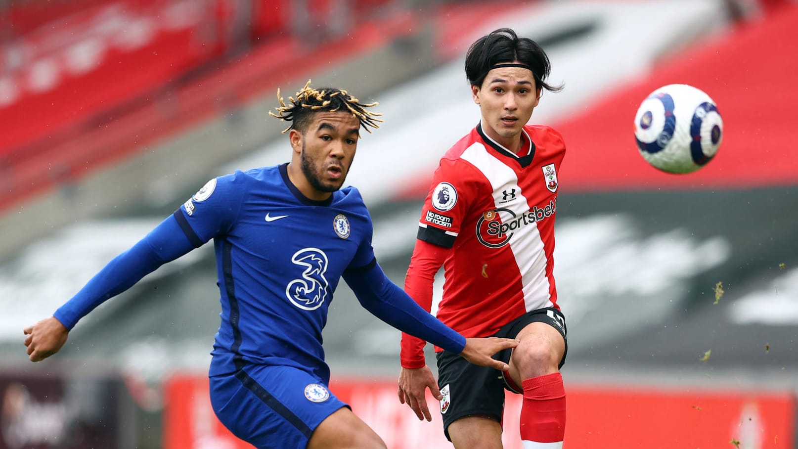 Reece James und Takumi Minamino (v.l.) gehörten zu den aktivsten Spielern der Partie zwischen Chelsea und Southampton.