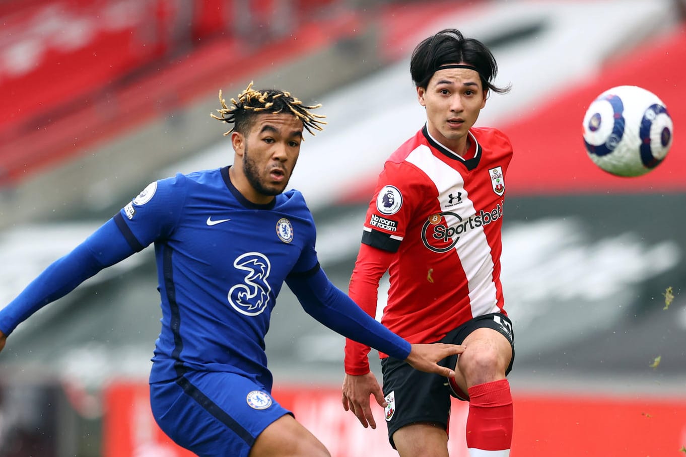 Reece James und Takumi Minamino (v.l.) gehörten zu den aktivsten Spielern der Partie zwischen Chelsea und Southampton.