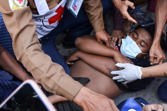 Mandalay in Myanmar: Die Sicherheitskräfte schossen mit scharfer Munition auf Demonstranten.