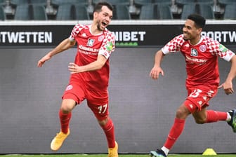 Kevin Stöger (l.): Der Mainzer wurde gegen Gladbach eingewechselt und traf direkt.