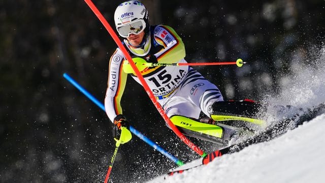 Linus Straßer verpatzte bei seinem ersten Slalom-Durchgang alle Chancen.