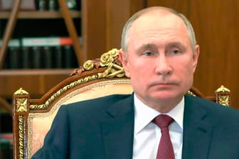 Wladimir Putin: Russlands Präsident wird seit 2014 mit Strafmaßnahmen belegt – beeindrucken lässt er sich davon nicht.