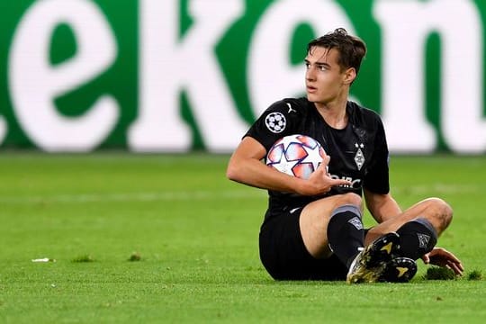 Neuhaus hat offen gelassen, ob er auch in der kommenden Saison für Borussia Mönchengladbach auflaufen wird.