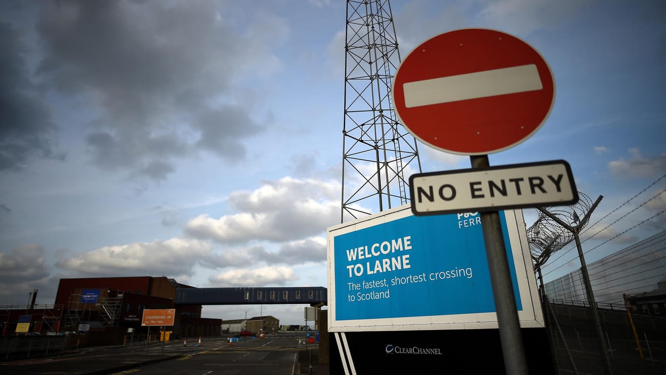 Kontrollposten in Larne: Die nordirische Hafenstadt wird durch das Brexit-Protokoll zur Grenzstadt nach Schottland.