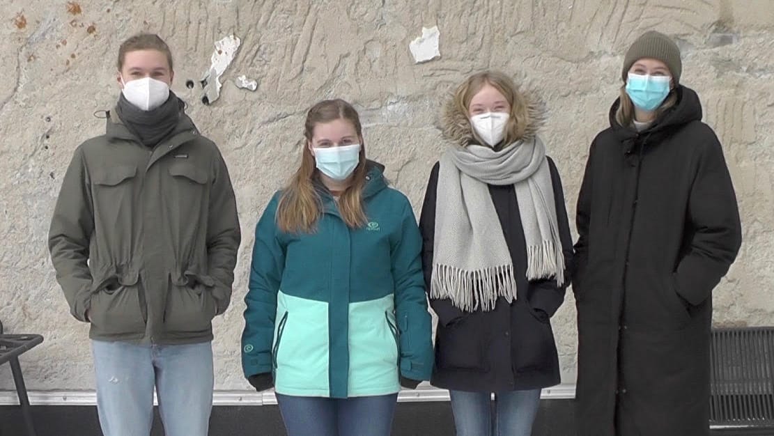 Nils Hilder (24), Laura Arnold (24), Elske Kelm (22), Mareike Springer (26): Sie gehören zum Podcast-Team.