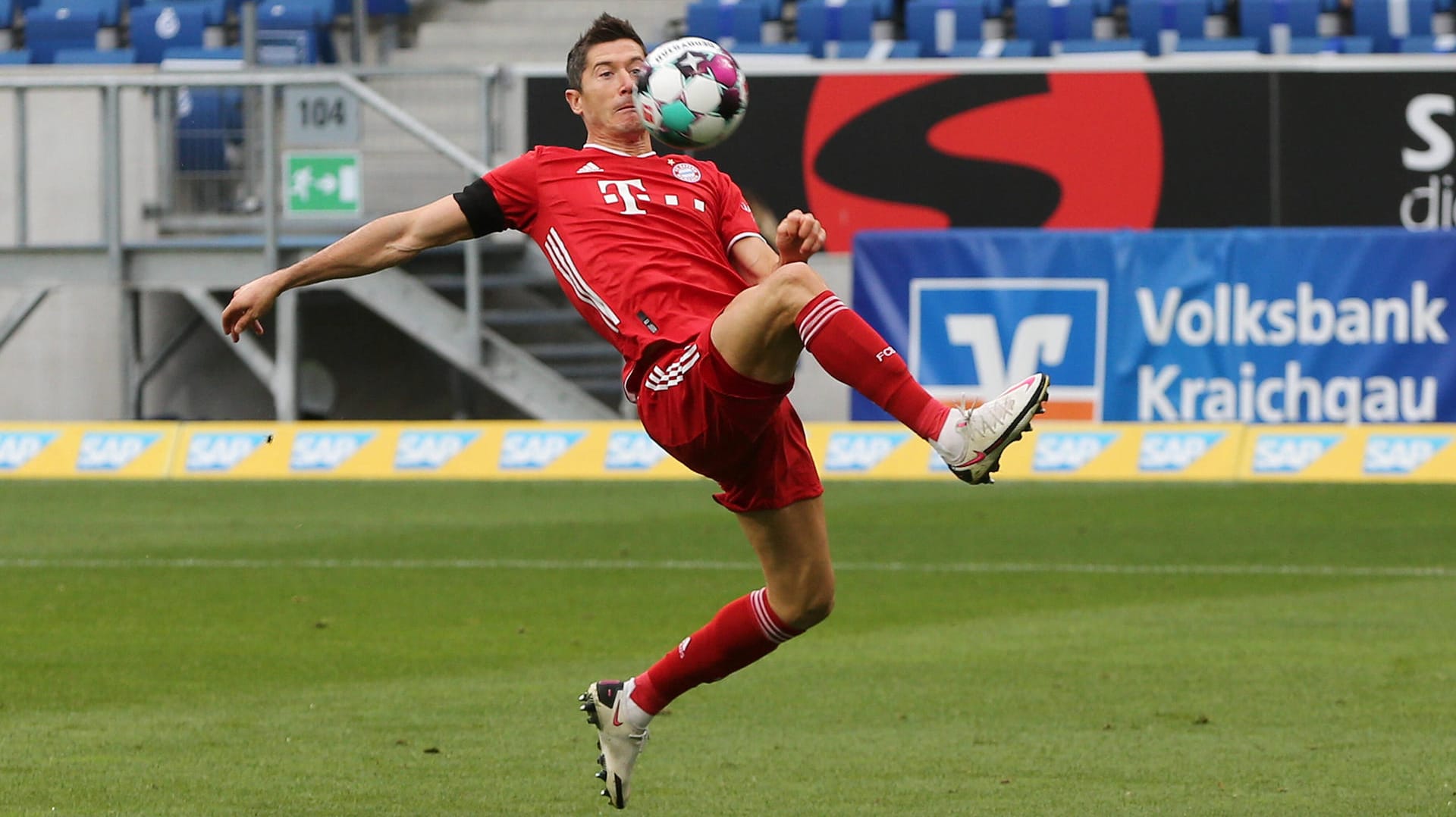 Robert Lewandowski: Der Stürmer des FC Bayer ist für Klose besser, als Lazios Angreifer Ciro Immobile.