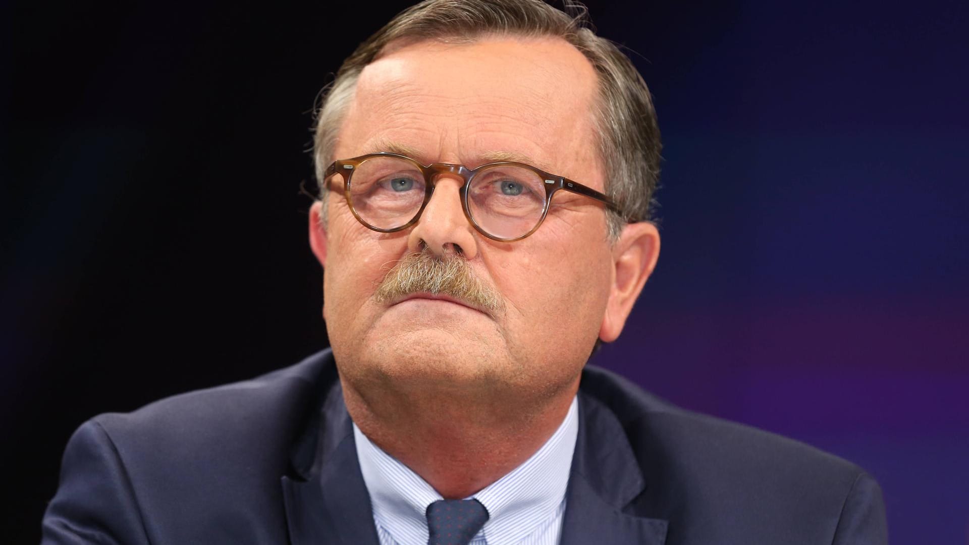 Der Vorsitzende des Weltärztebundes Frank Ulrich Montgomery: "Bei jeder Lockerung wird es einen deutlichen Anstieg der Zahlen geben." Der Vorsitzende des Weltärztebundes Frank Ulrich Montgomery: "Bei jeder Lockerung wird es einen deutlichen Anstieg der Zahlen geben."