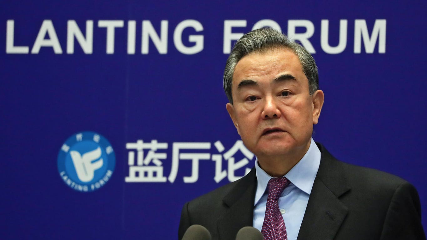Chinas Außenminister Wang Yi: "Wir sind bereit für eine offene Kommunikation mit der US-Seite".