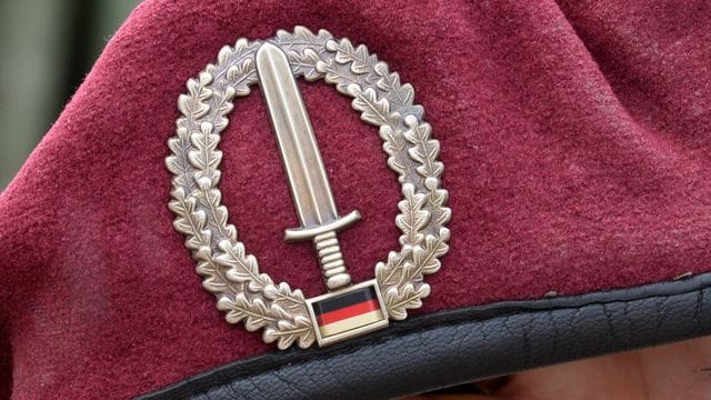Beim Kommando Spezialkräfte (KSK) hatte es Unregelmäßigkeiten im Umgang mit Munition gegeben. Beim Kommando Spezialkräfte (KSK) hatte es Unregelmäßigkeiten im Umgang mit Munition gegeben.