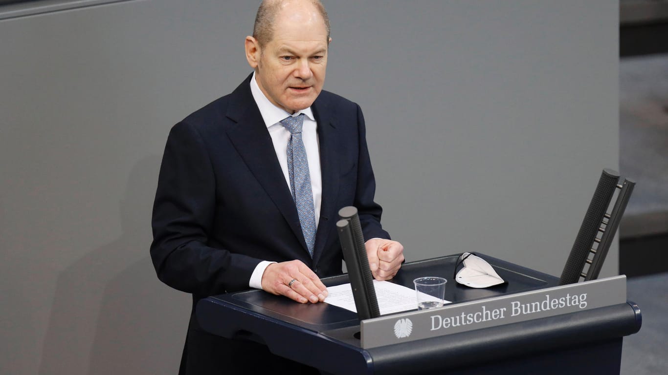 Finanzminister Olaf Scholz (SPD): Der Haushalt für 2021 sieht bislang eine Neuverschuldung von knapp 180 Milliarden Euro vor.