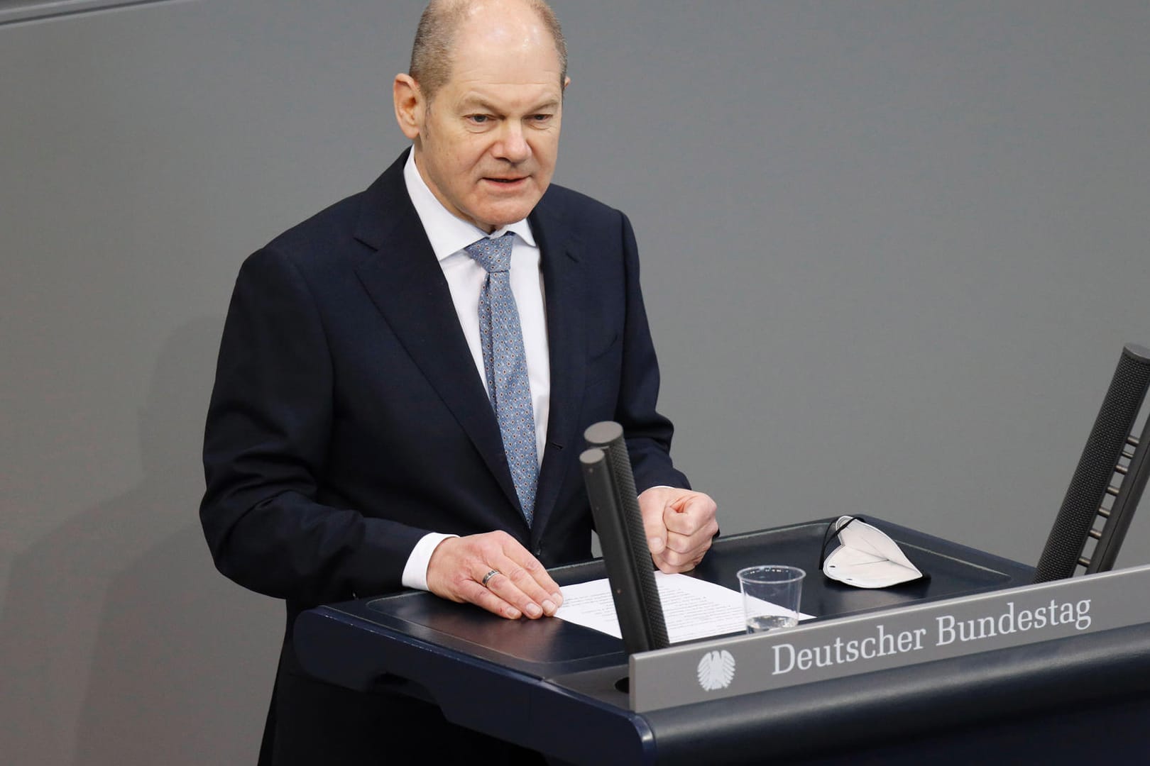 Finanzminister Olaf Scholz (SPD): Der Haushalt für 2021 sieht bislang eine Neuverschuldung von knapp 180 Milliarden Euro vor.