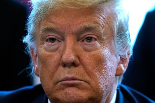 Für Trump ist die Entscheidung eine schwere Niederlage in einem lange währenden Rechtsstreit, der den Supreme Court bereits im Sommer erreicht hatte.
