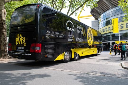 Bei der Rückkehr der Dortmunder war es zur Ansammlung größerer Fan-Gruppen gekommen.